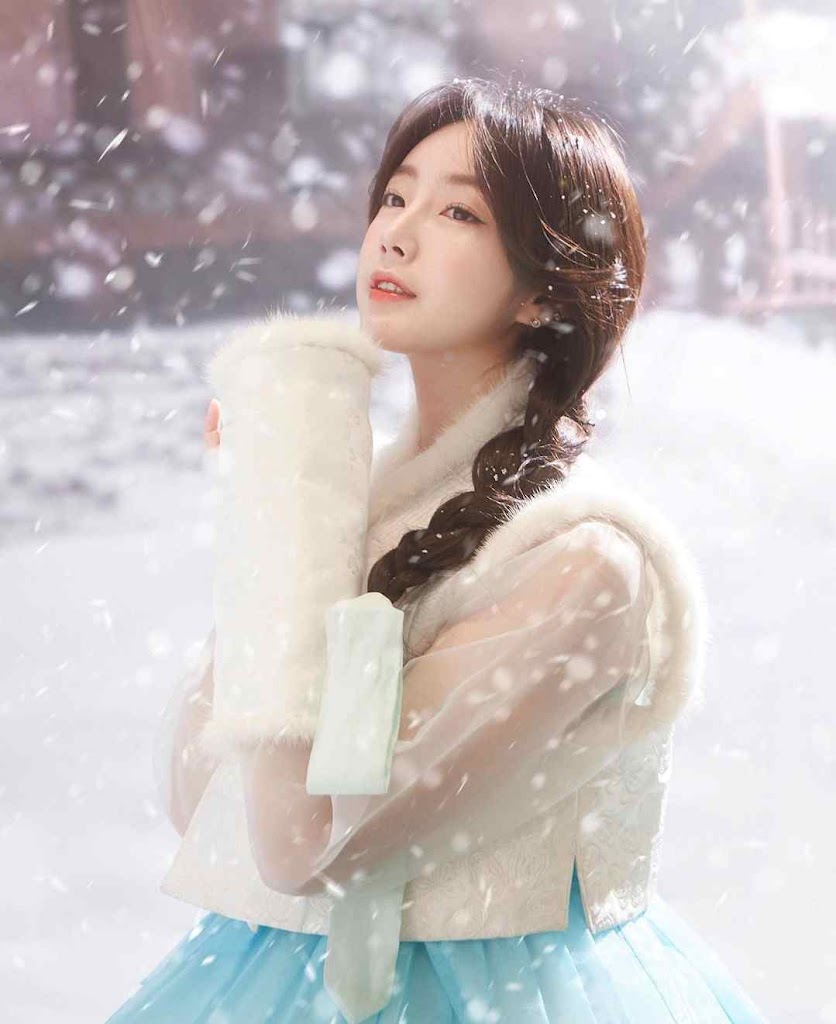 An Ji-Hyun As Kim Sun-A